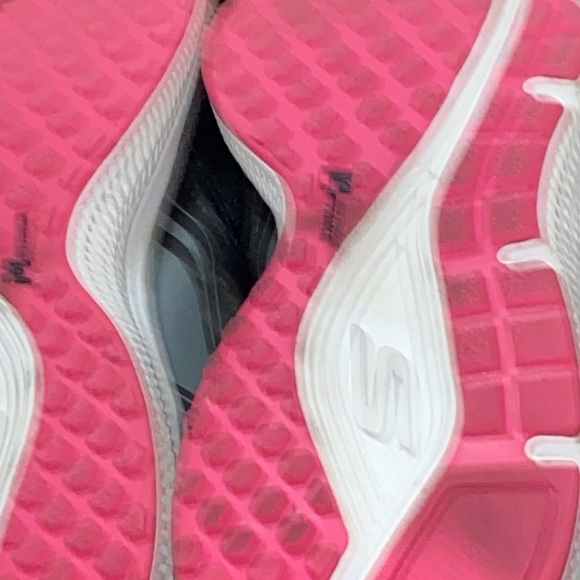 Skechers GO RUN CONSISTENT WO SIZE 10 Black and Pink Athletic Shoes CLEAN EUC - Picture 9 of 13